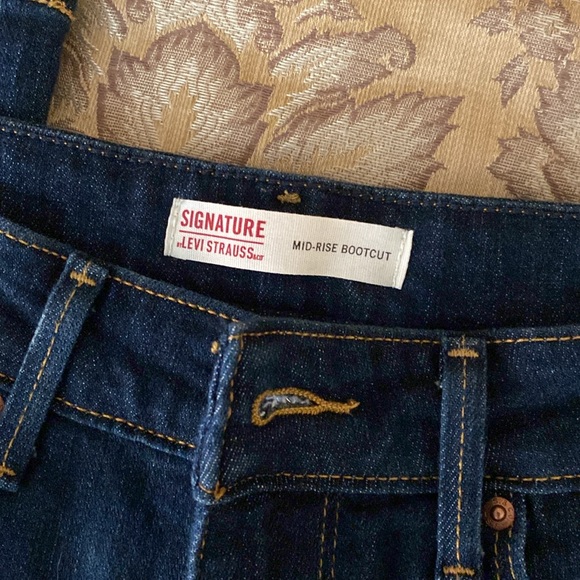 Levi Strauss Signature Bootcut Jean - Picture 3 of 5
